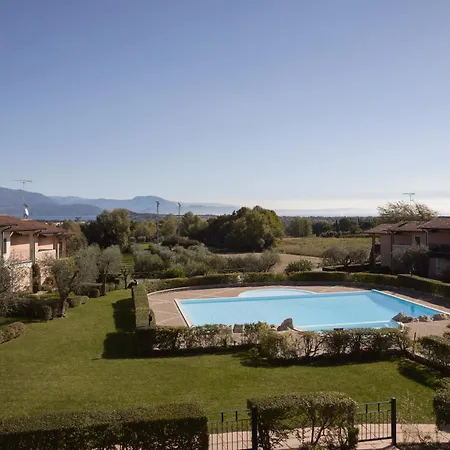 Blu Garda View Apartment